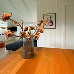 度假居 Charming With Sea View In Hejlsminde *