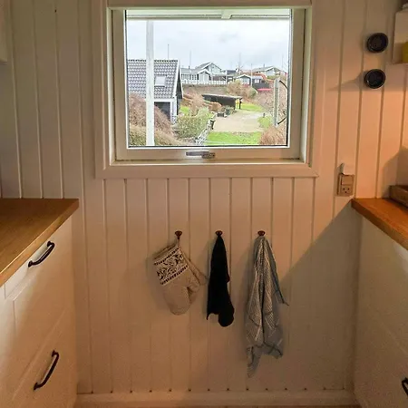 Charming With Sea View In Hejlsminde Дом отдыха *